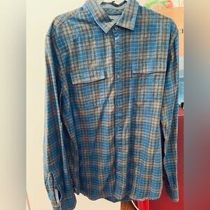 PM Legend Men's classic Blue Checkered Shirt size XL. Blue & Gray